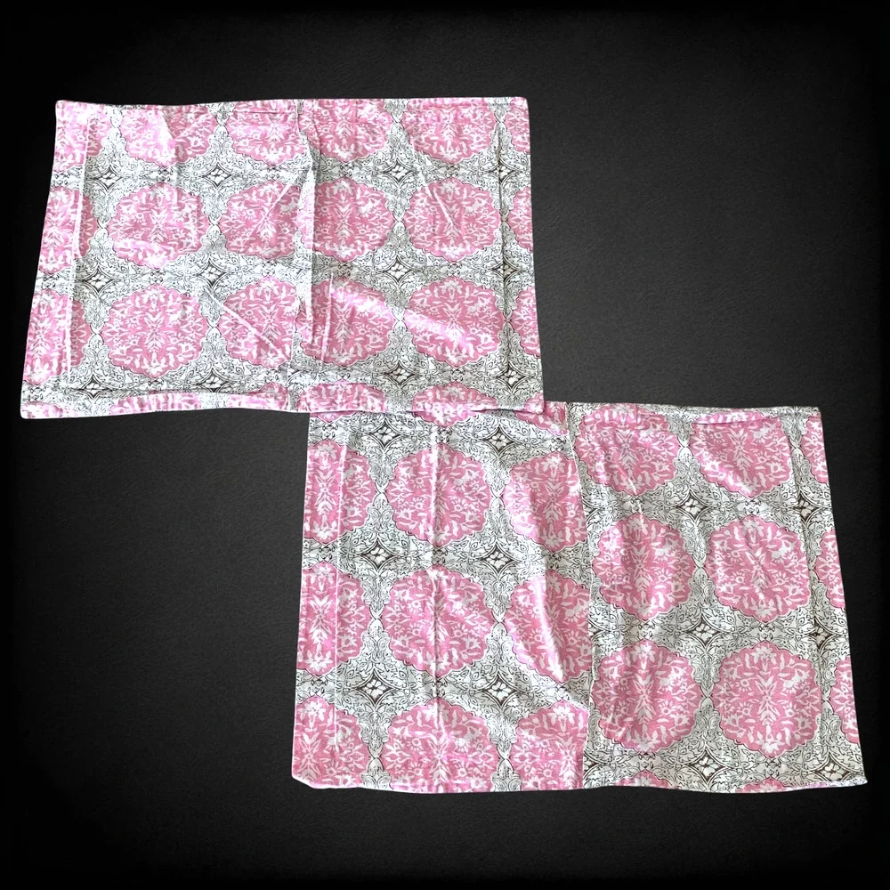 Lot 2 x Pottery Barn PB Teen Pink Medallion Standard Pillow Shams 100% Cotton